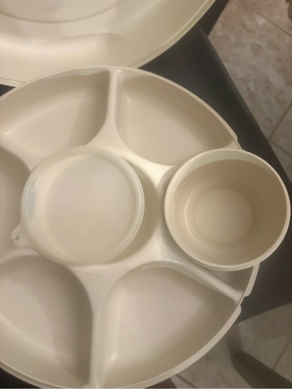 Vintage Tupperware serving center